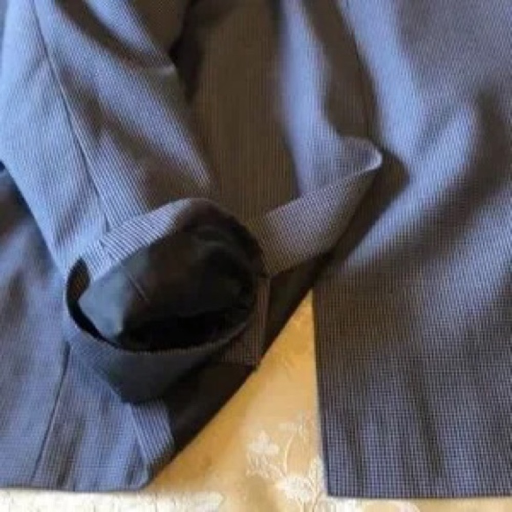 H&M Light Gray Men's Blazer with Black Trim - Picture 13 of 16